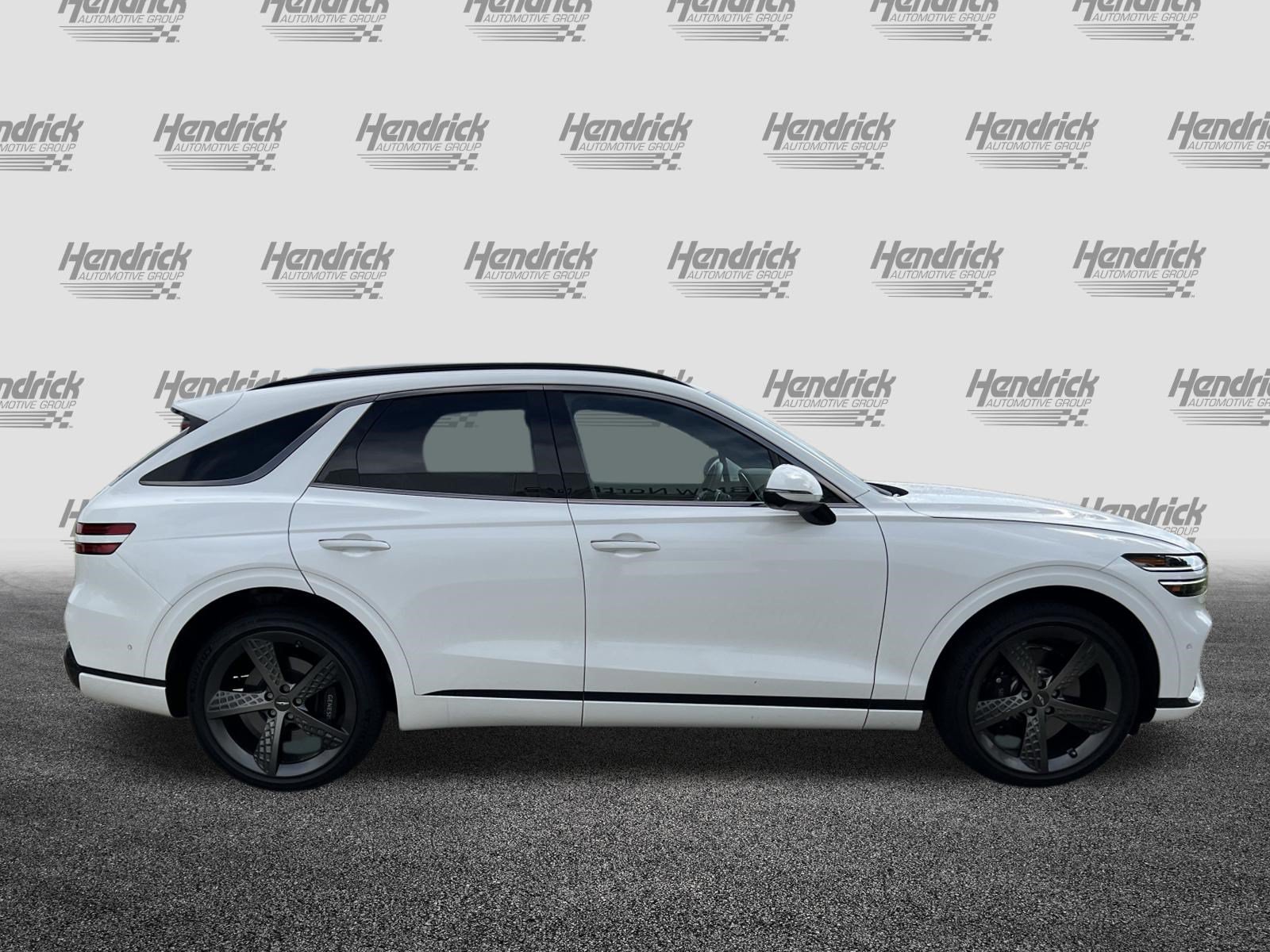 Used 2023 Genesis GV70 2.5T w/ Sport Prestige Package AWD/4WD image 10