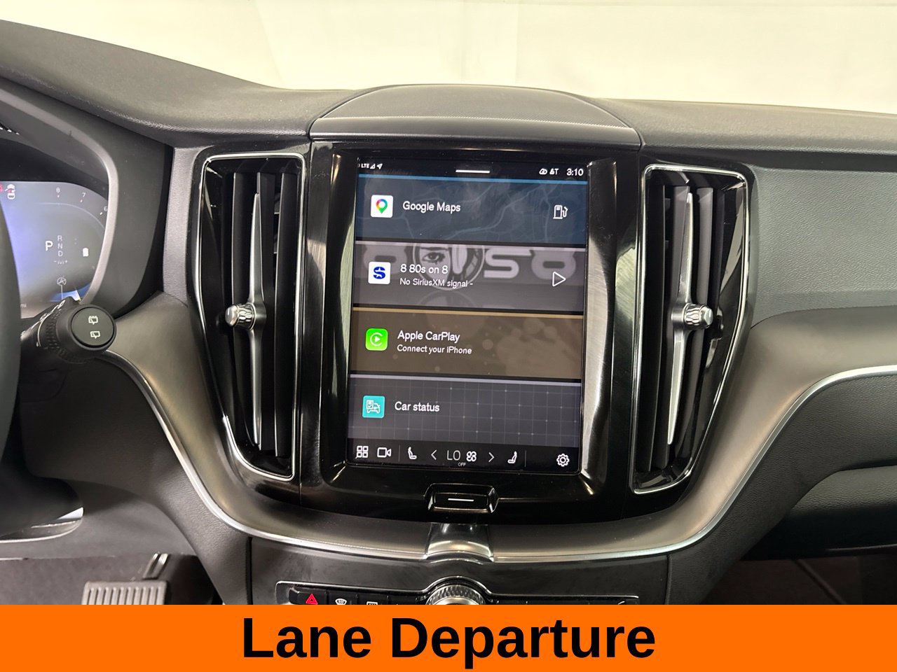 Used 2024 Volvo XC60 B5 Core AWD/4WD image 18