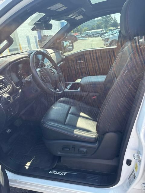 Used 2024 Nissan Titan PRO-4X w/ Pro-4x Convenience Package AWD/4WD image 21