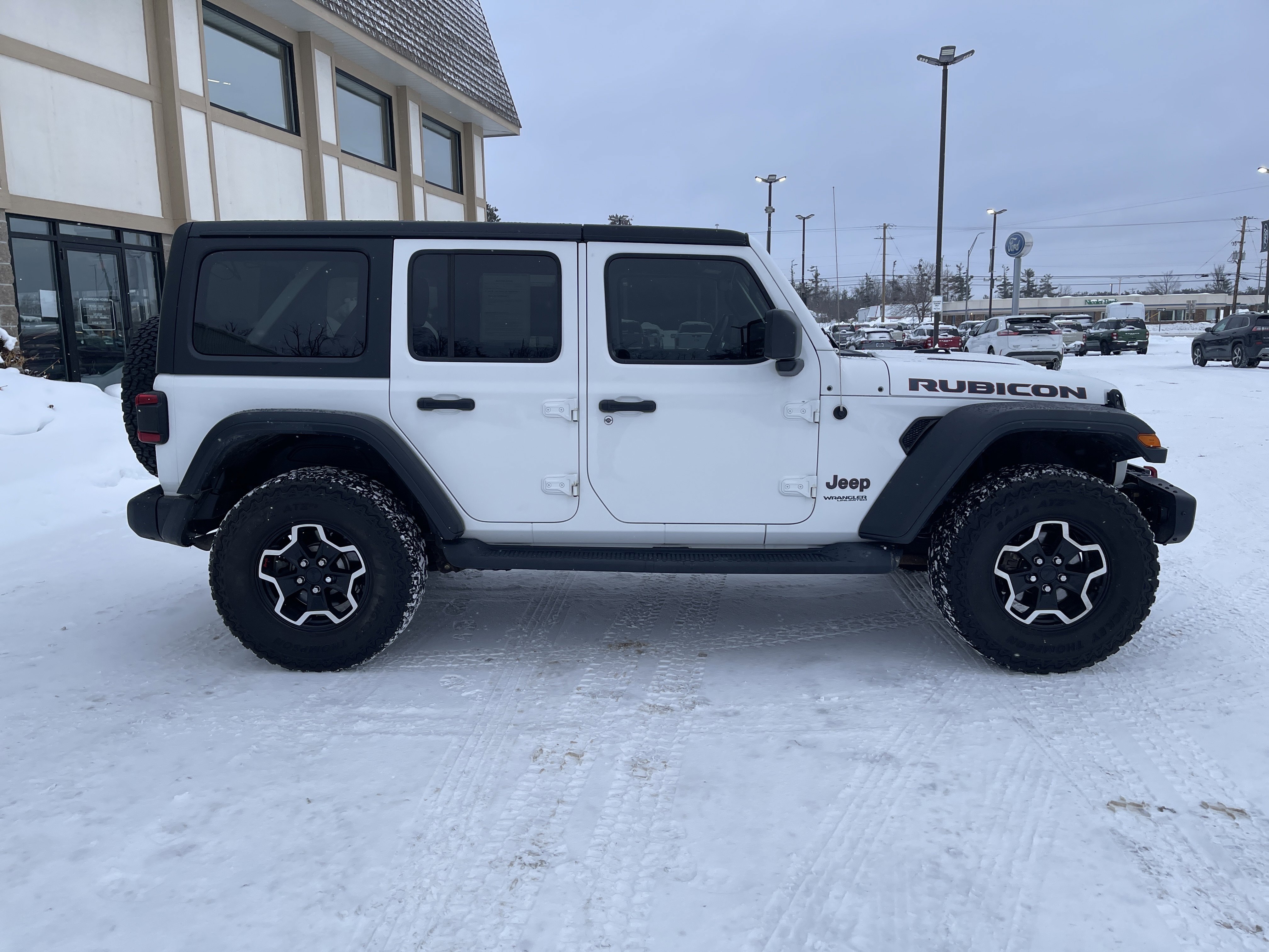 Used 2018 Jeep Wrangler Unlimited Rubicon w/ Steel Bumper Group image 2