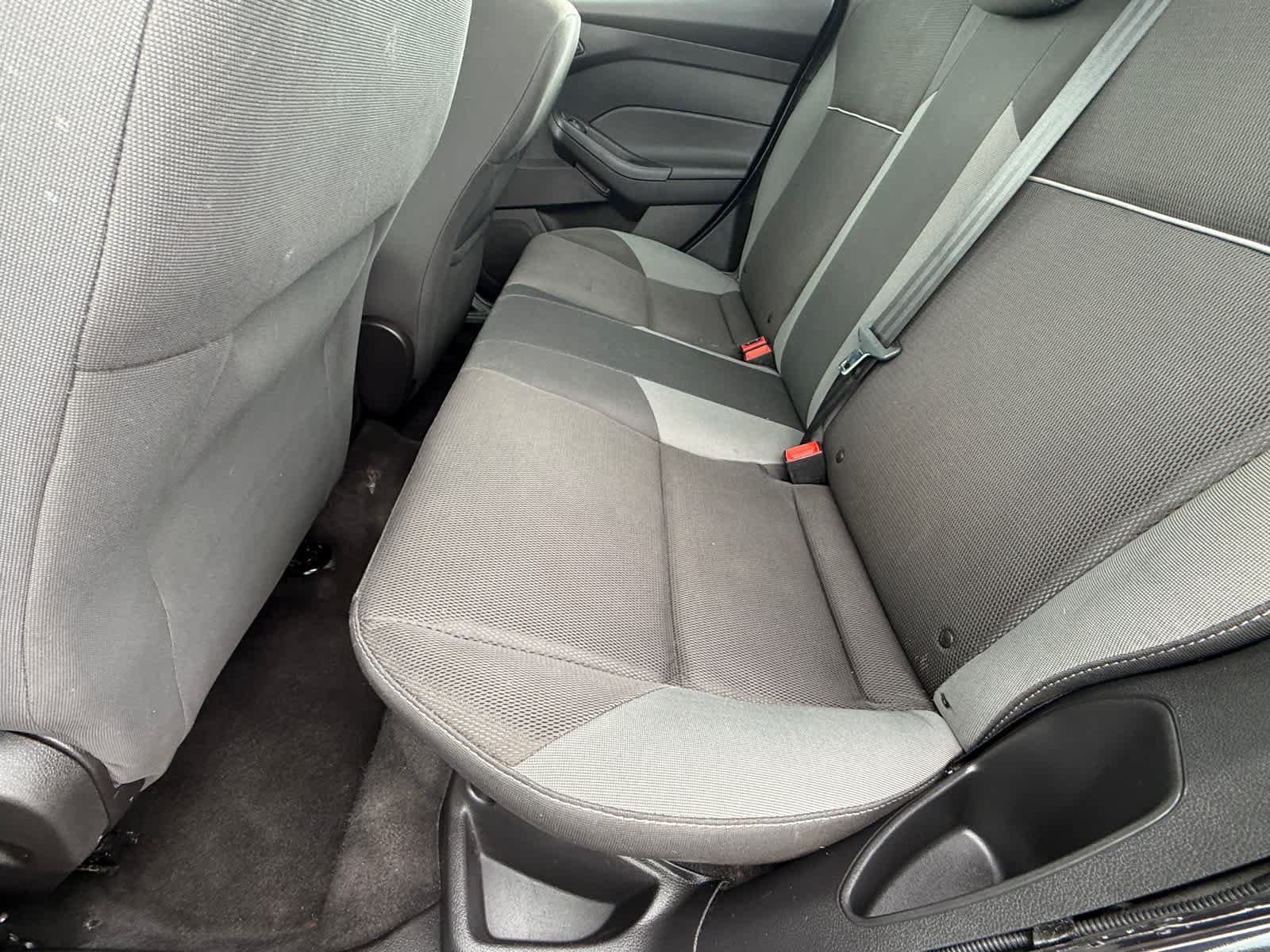 Used 2012 Ford Focus SE FWD image 11