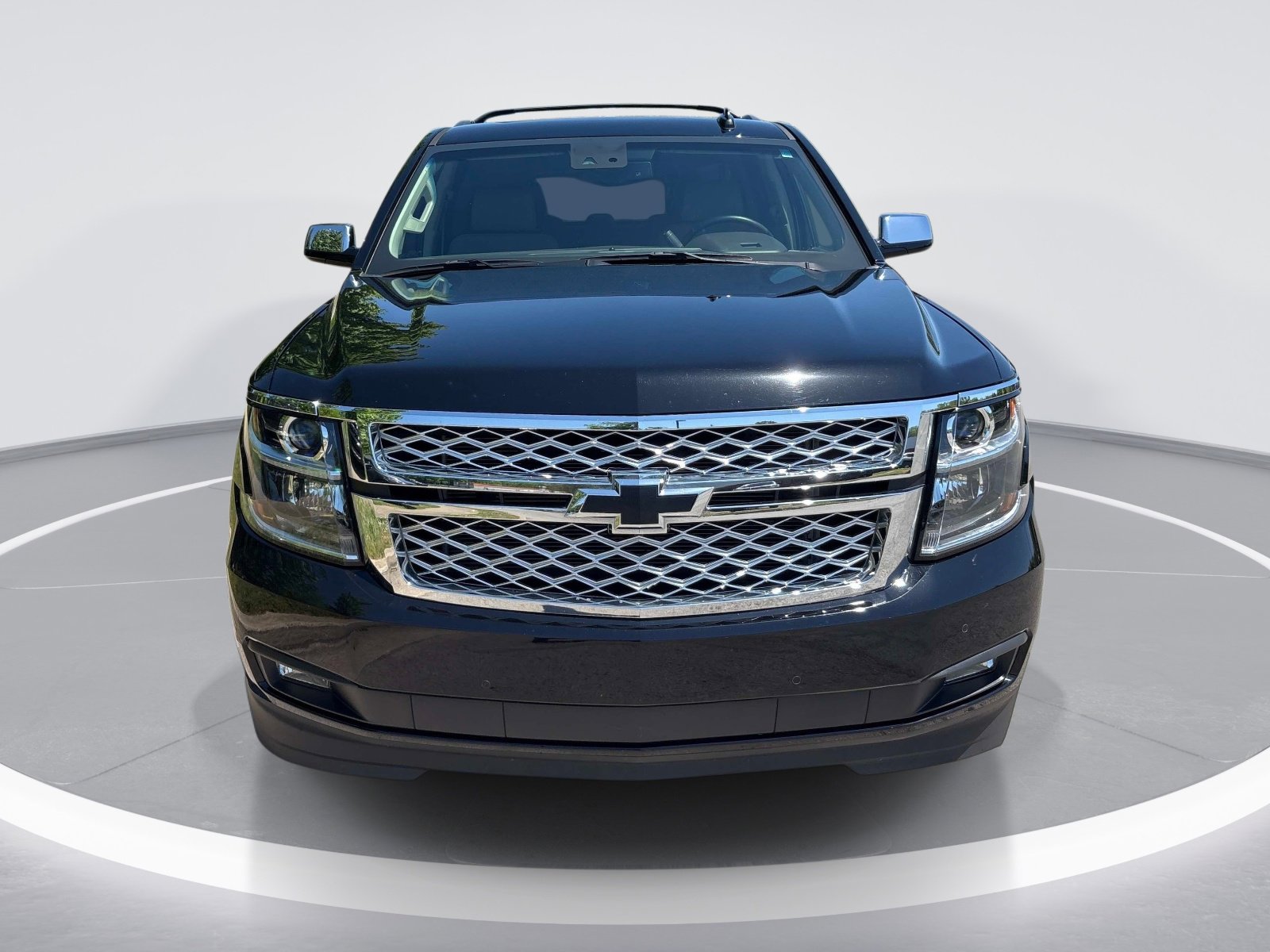 Used 2016 Chevrolet Suburban LT w/ Luxury Package RWD image 2