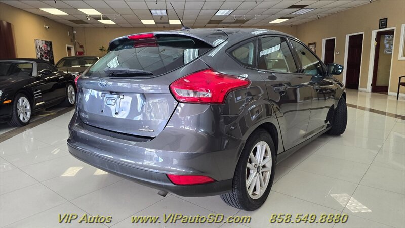 Used 2015 Ford Focus SE FWD image 3