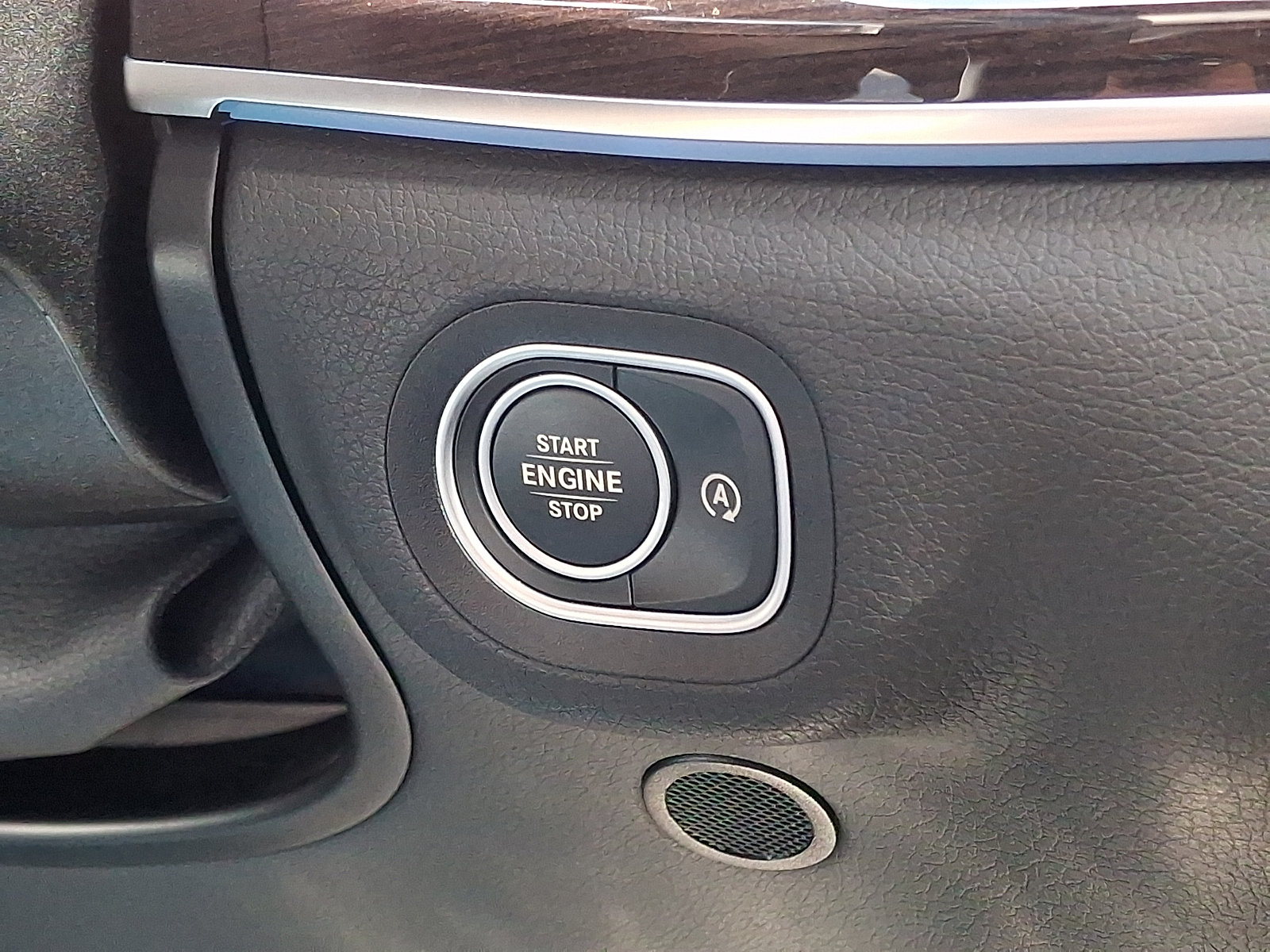 Used 2025 Mercedes-Benz GLE 350 4MATIC image 23