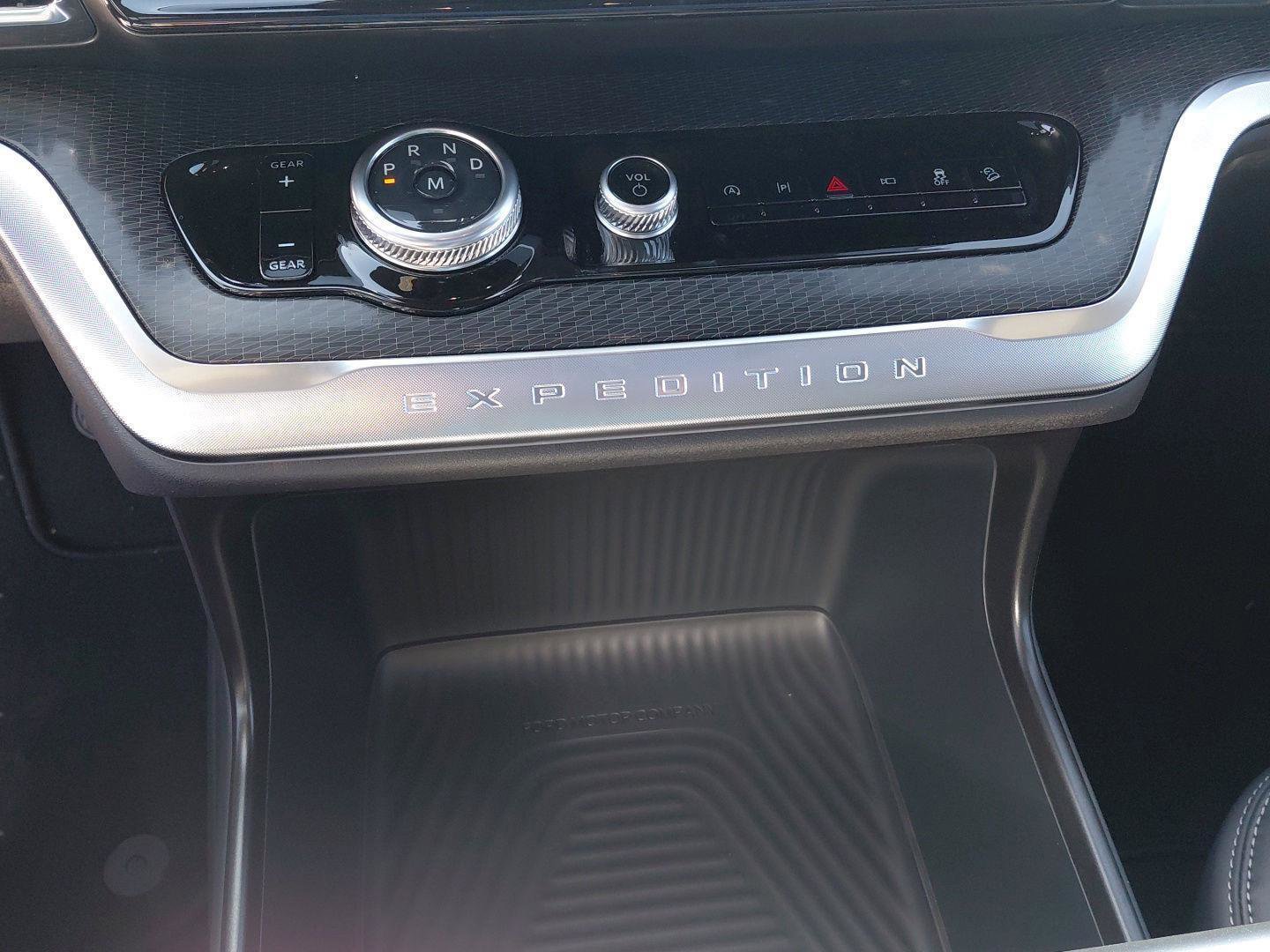 New 2026 Ford Expedition Platinum AWD/4WD image 34