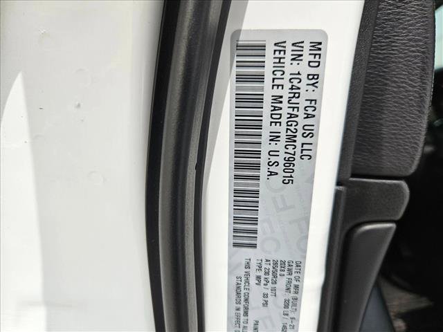 Used 2021 Jeep Grand Cherokee Laredo X AWD/4WD image 19