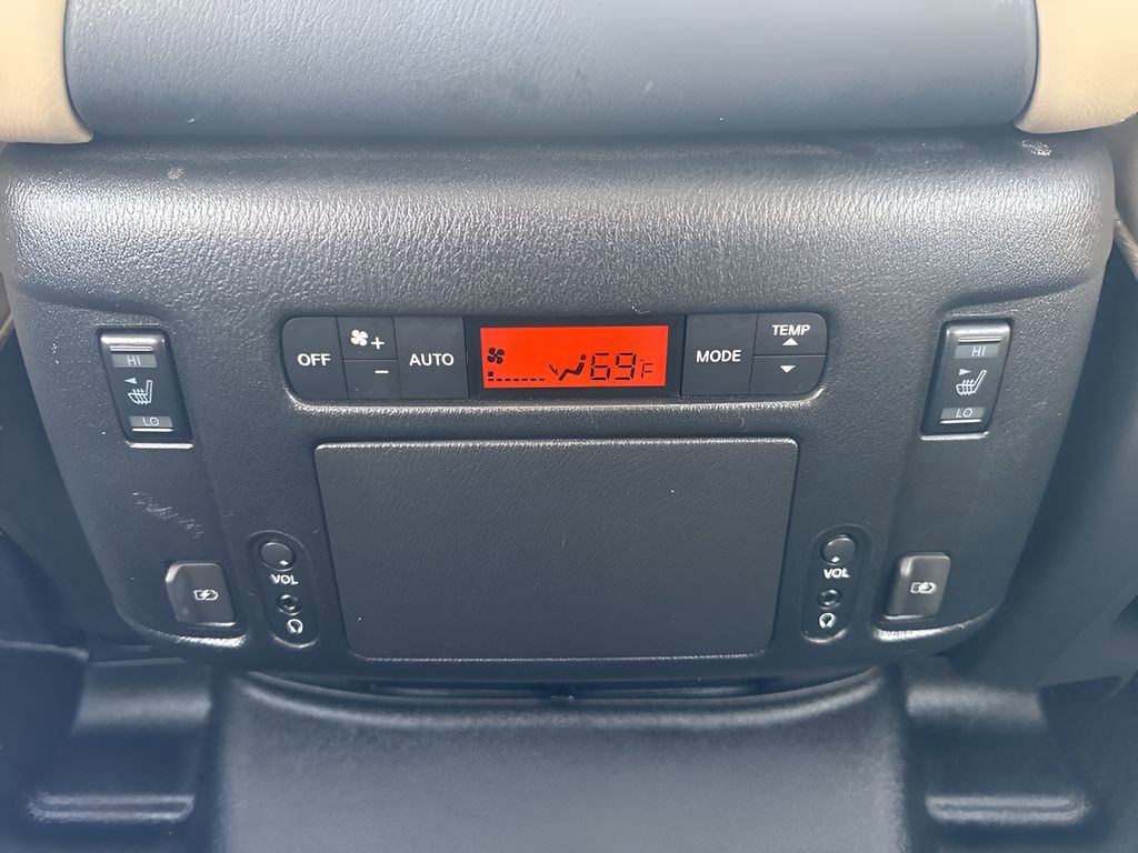 Used 2019 Nissan Armada Platinum w/ Captain's Chairs Package image 13