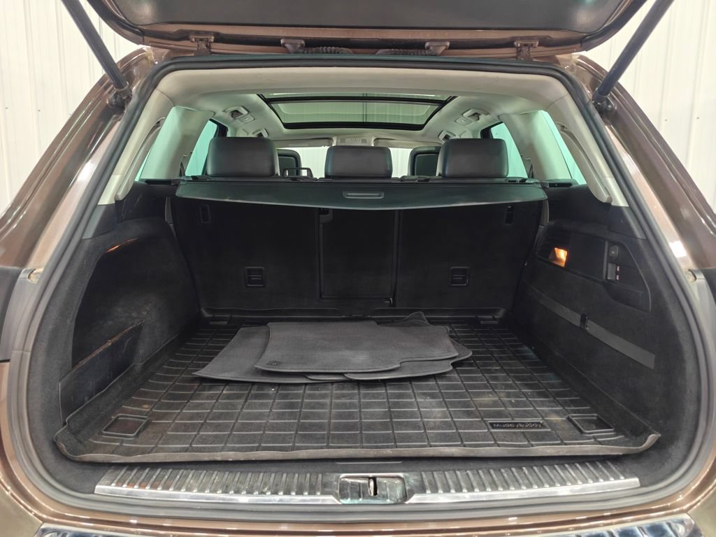 Used 2012 Volkswagen Touareg TDI AWD/4WD image 27