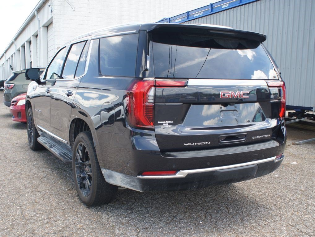 Used 2026 GMC Yukon Elevation AWD/4WD image 7