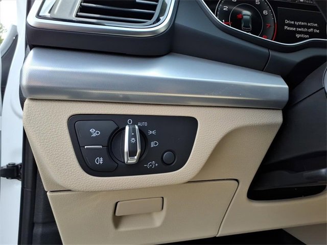 Certified 2025 Audi Q5 2.0T Premium w/ Convenience Plus Package image 16