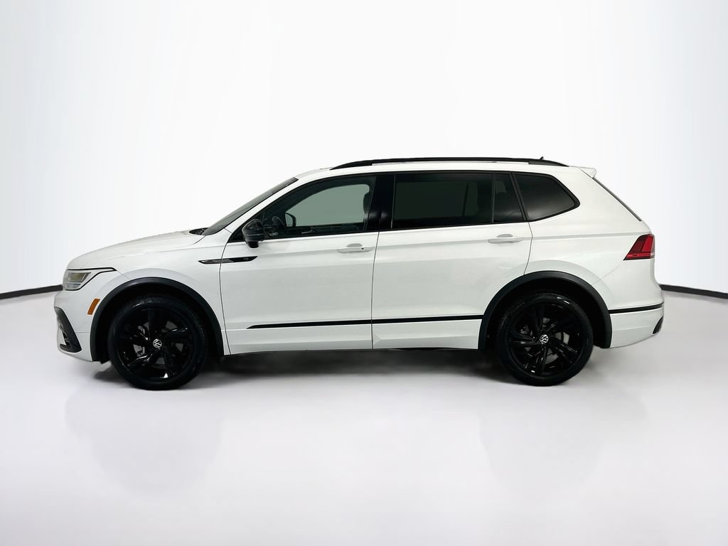 Used 2024 Volkswagen Tiguan SE R-Line FWD image 8