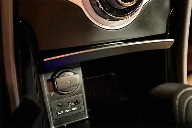 Used 2011 Hyundai Elantra GLS w/ Navigation Pkg 4 image 24