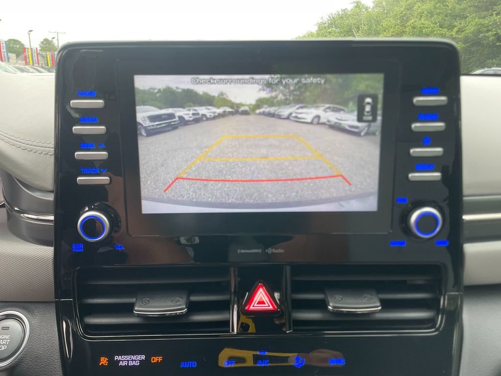 Used 2020 Hyundai Ioniq SE FWD image 21