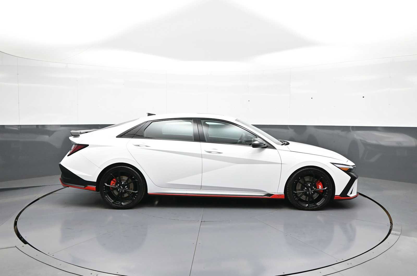 Used 2026 Hyundai Elantra N FWD image 4