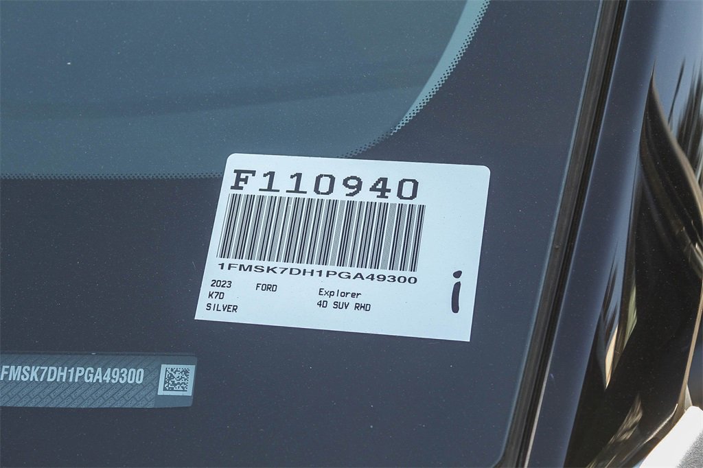 Used 2023 Ford Explorer XLT w/ Equipment Group 202A image 34