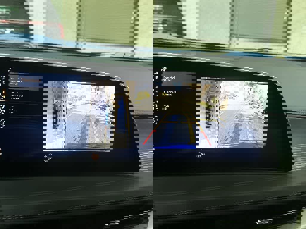 Used 2025 Cadillac XT4 Premium Luxury image 19