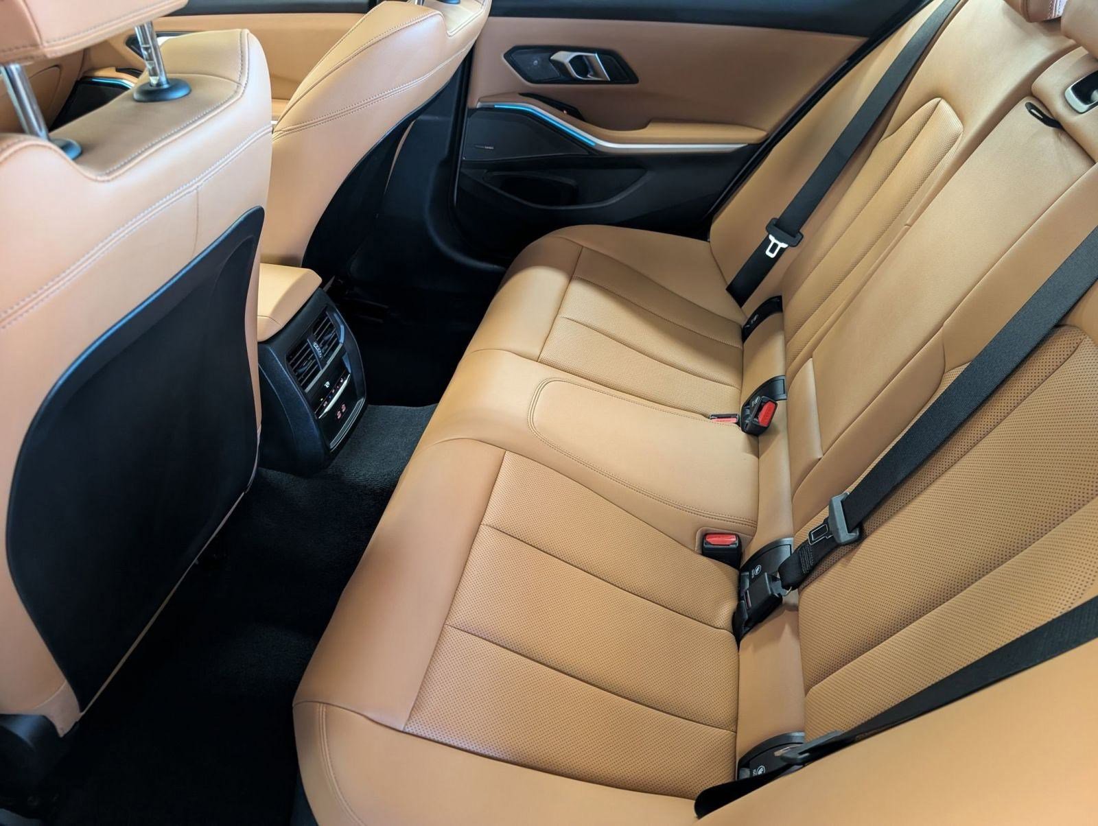 Certified 2025 BMW 330i xDrive Sedan w/ Premium Package image 15