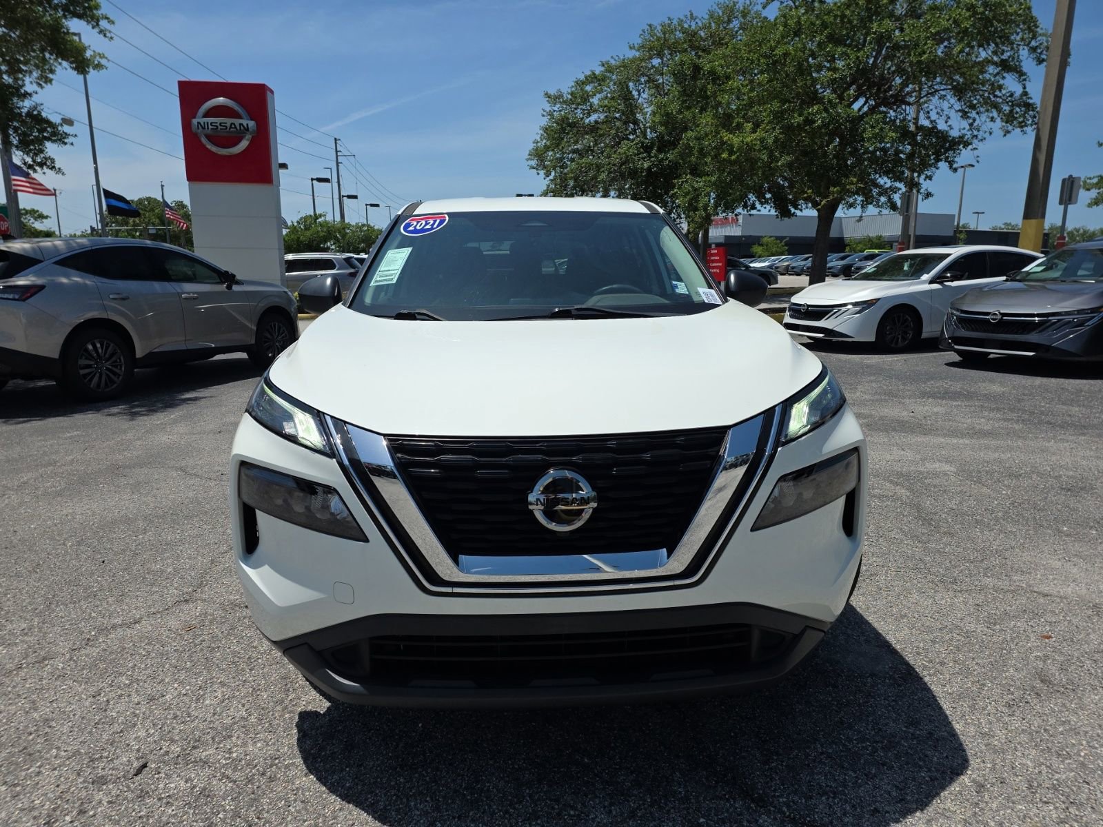 Used 2021 Nissan Rogue S FWD image 4