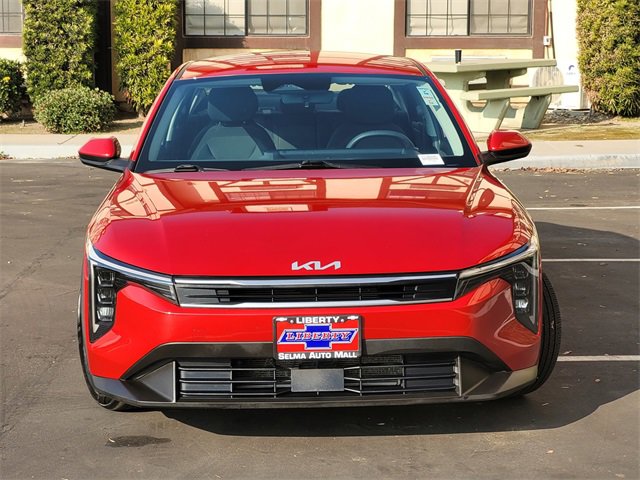 Used 2025 Kia K4 LXS image 3
