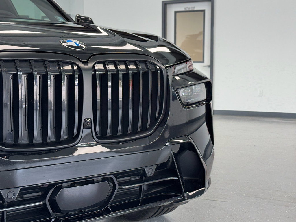 Used 2026 BMW X7 xDrive40i AWD/4WD image 11