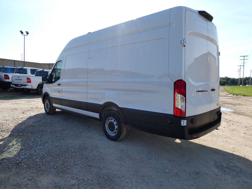 New 2026 Ford Transit 250 148 High Roof Extended w/ Load Area Protection Package RWD image 6
