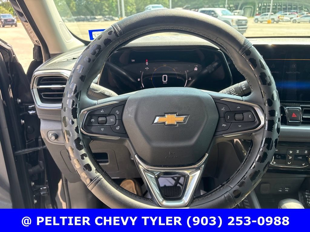 Used 2025 Chevrolet TrailBlazer LT w/ Convenience Package FWD image 12