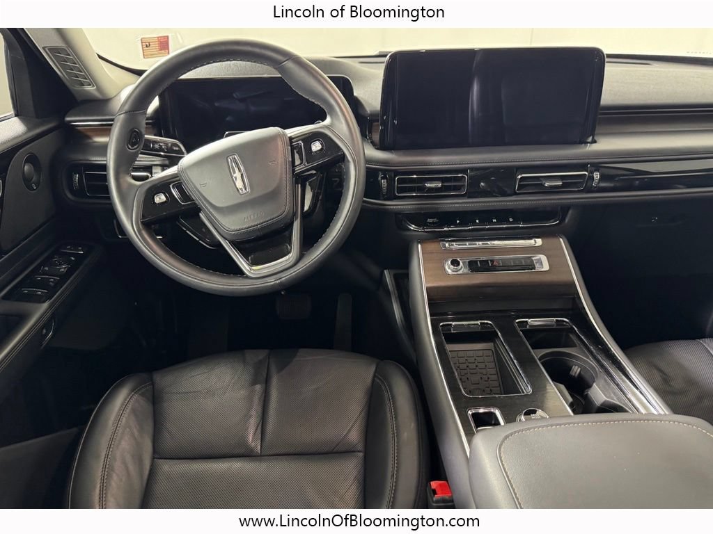 Used 2025 Lincoln Aviator Reserve AWD/4WD image 17