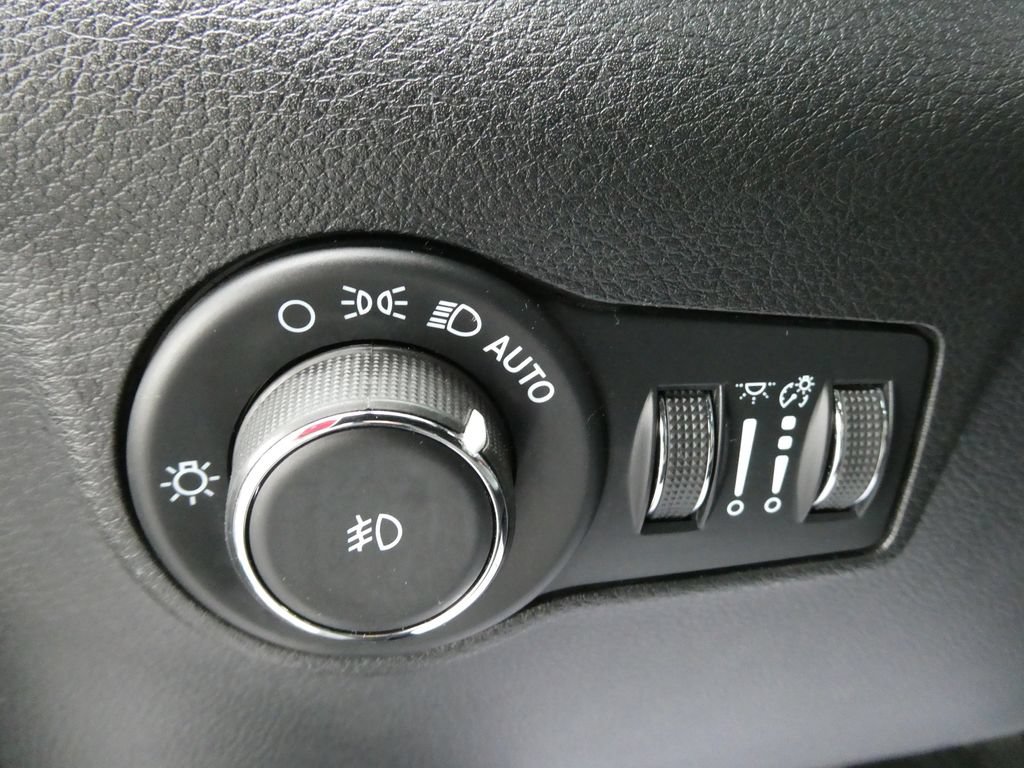 Used 2022 Jeep Compass High Altitude AWD/4WD image 25