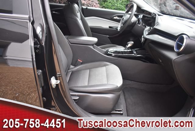 Certified 2025 Chevrolet Trax LT FWD image 20