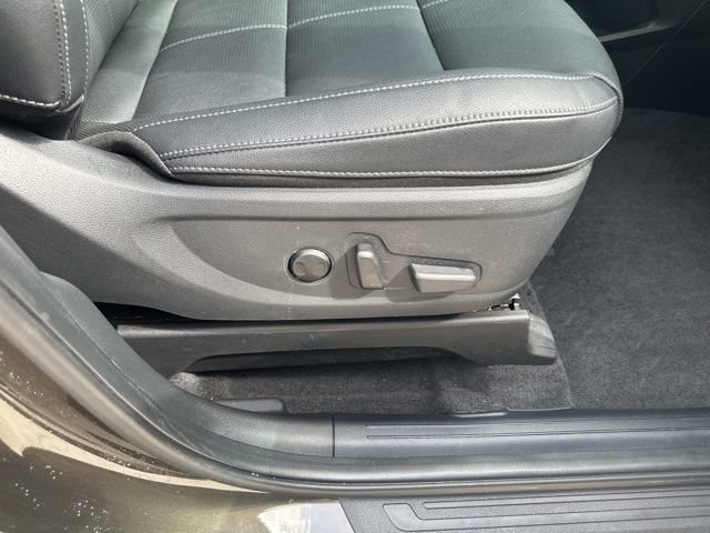 Used 2025 Kia Telluride EX w/ EX Captain's Chair Package FWD image 32