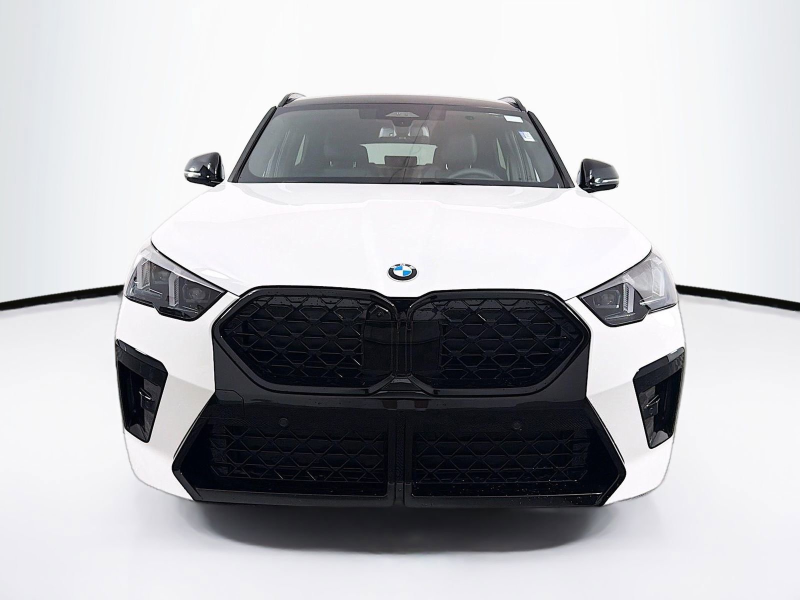 New 2026 BMW X2 xDrive28i AWD/4WD image 2