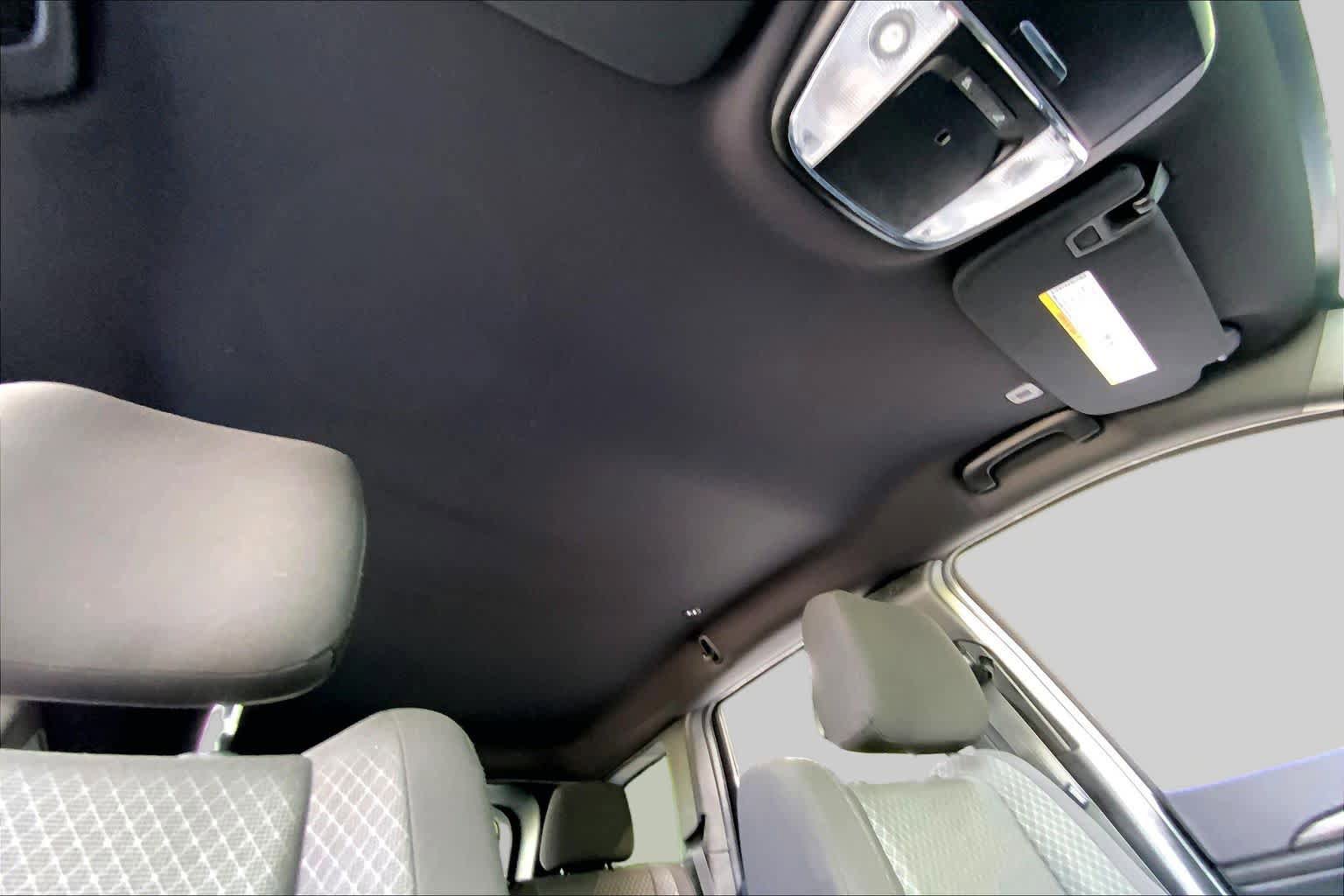 Used 2020 Jeep Grand Cherokee Laredo AWD/4WD image 14