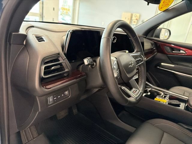 Used 2025 Chevrolet Traverse Z71 w/ LPO, Floor Liner Package AWD/4WD image 22