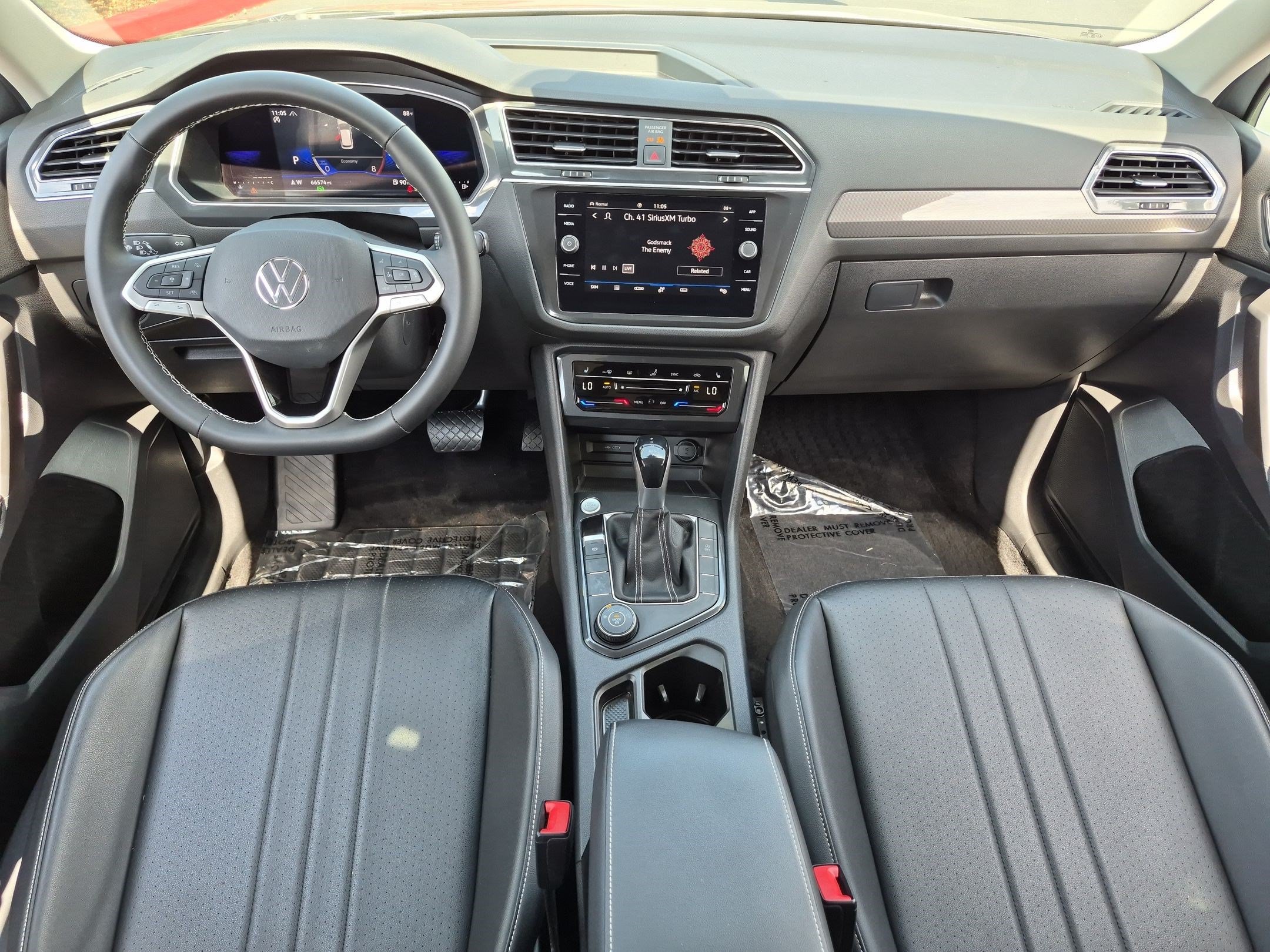 Used 2022 Volkswagen Tiguan SE AWD/4WD image 27