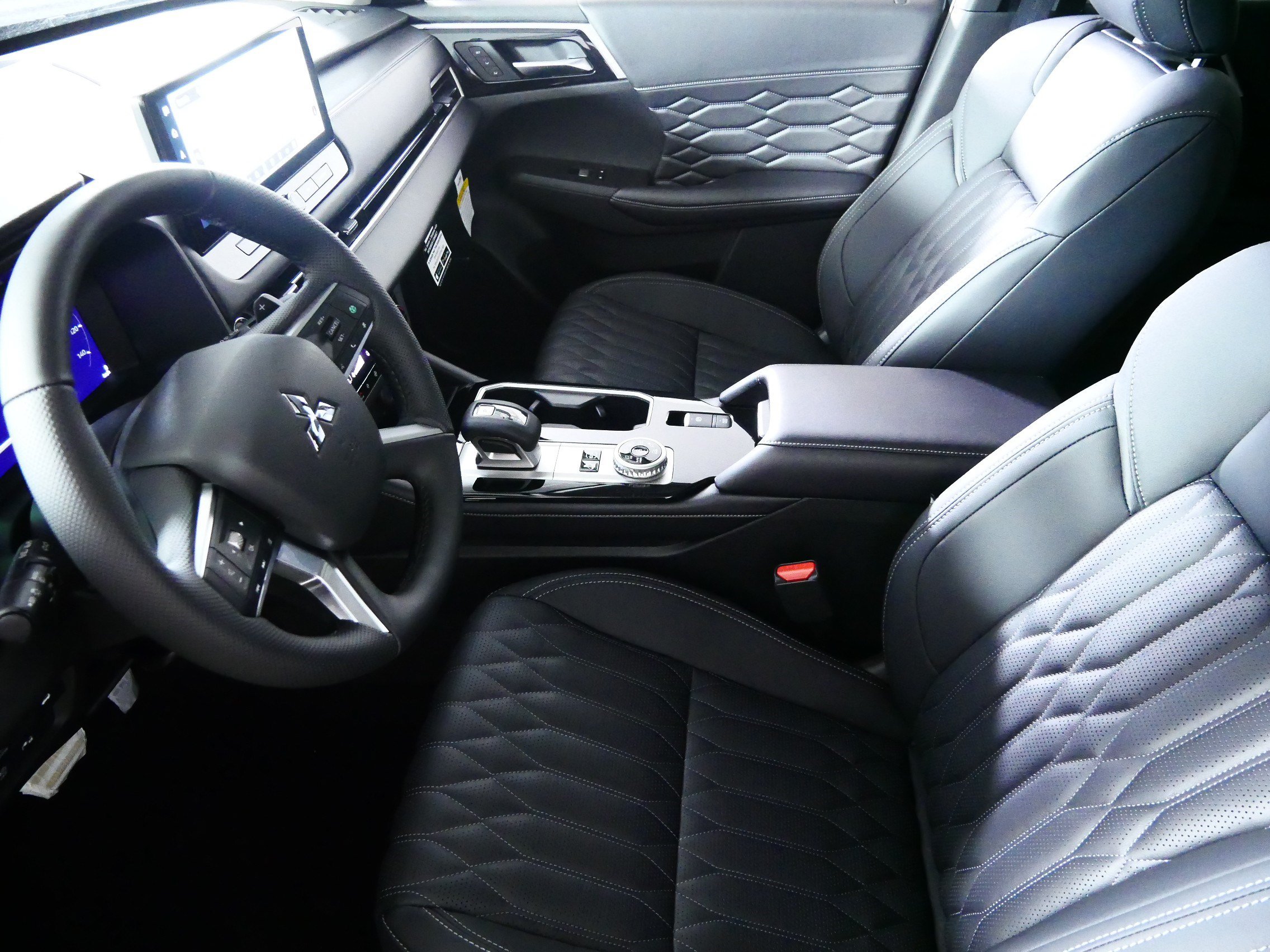 New 2026 Mitsubishi Outlander SEL AWD/4WD image 4