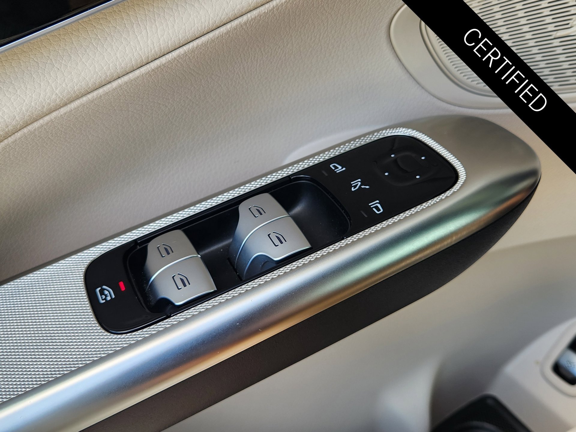 Certified 2026 Mercedes-Benz GLC 300 image 24