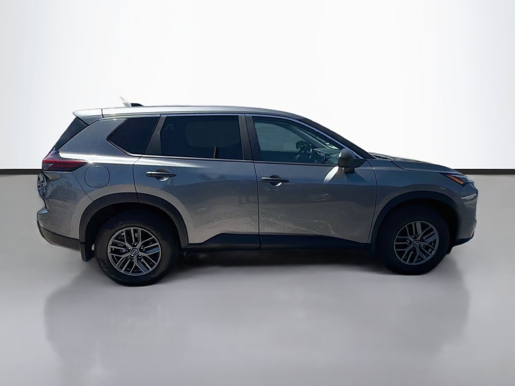 Used 2025 Nissan Rogue S FWD image 8