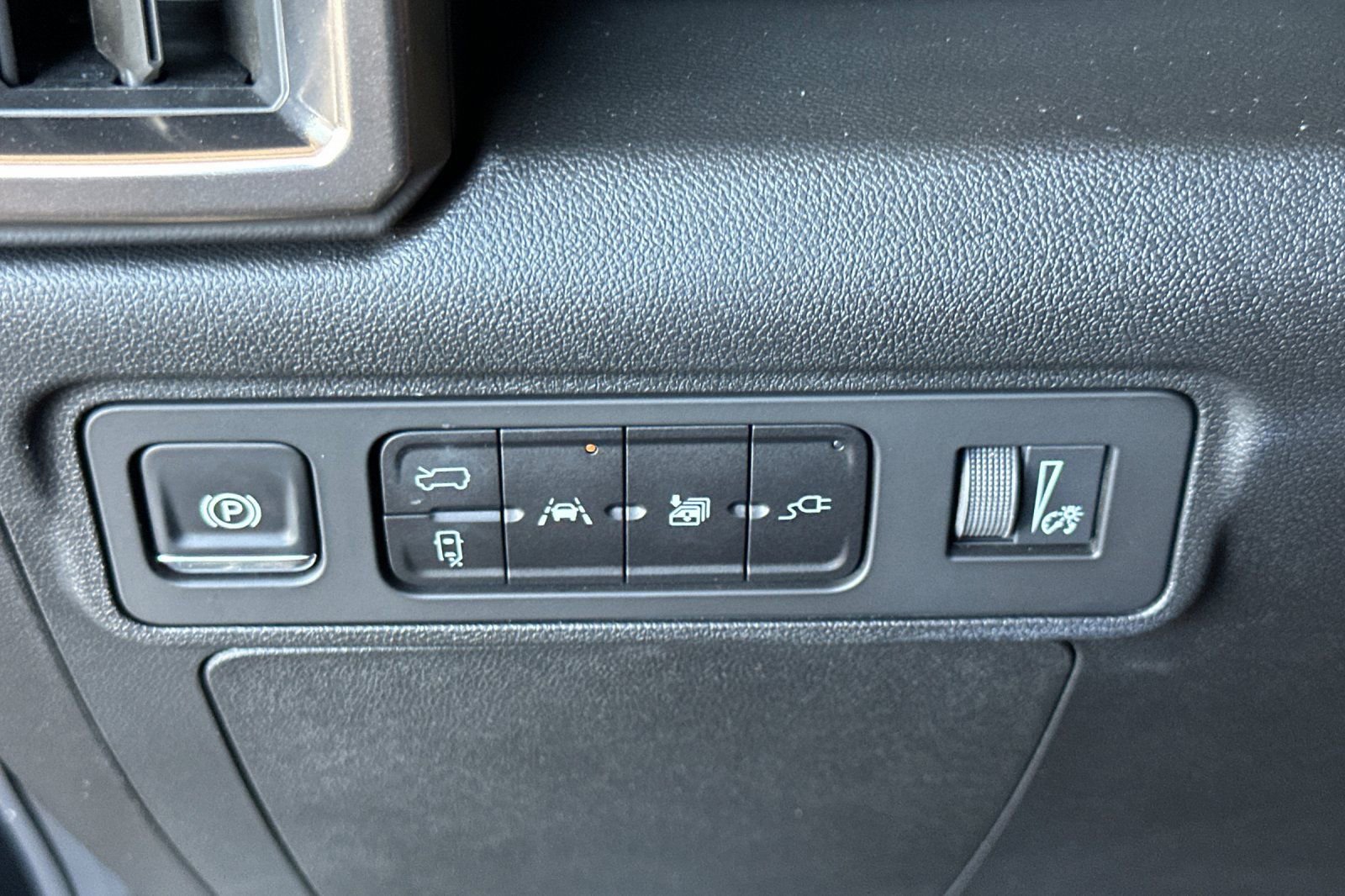 Used 2025 GMC Hummer EV 3X AWD/4WD image 32