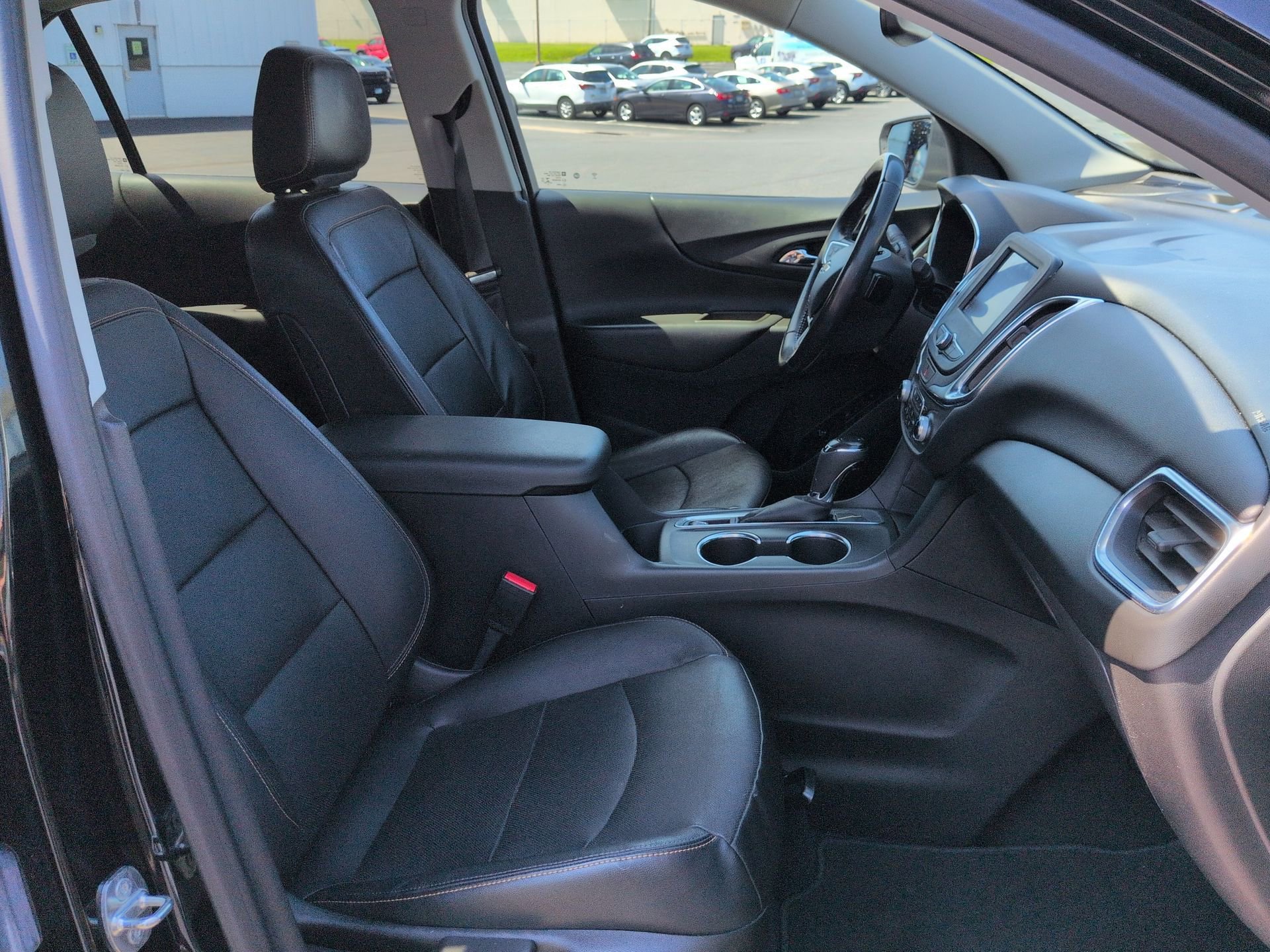 Used 2021 Chevrolet Equinox LT FWD image 28