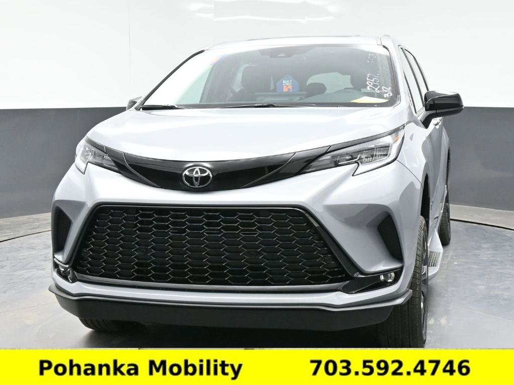 Used 2026 Toyota Sienna XSE video 2