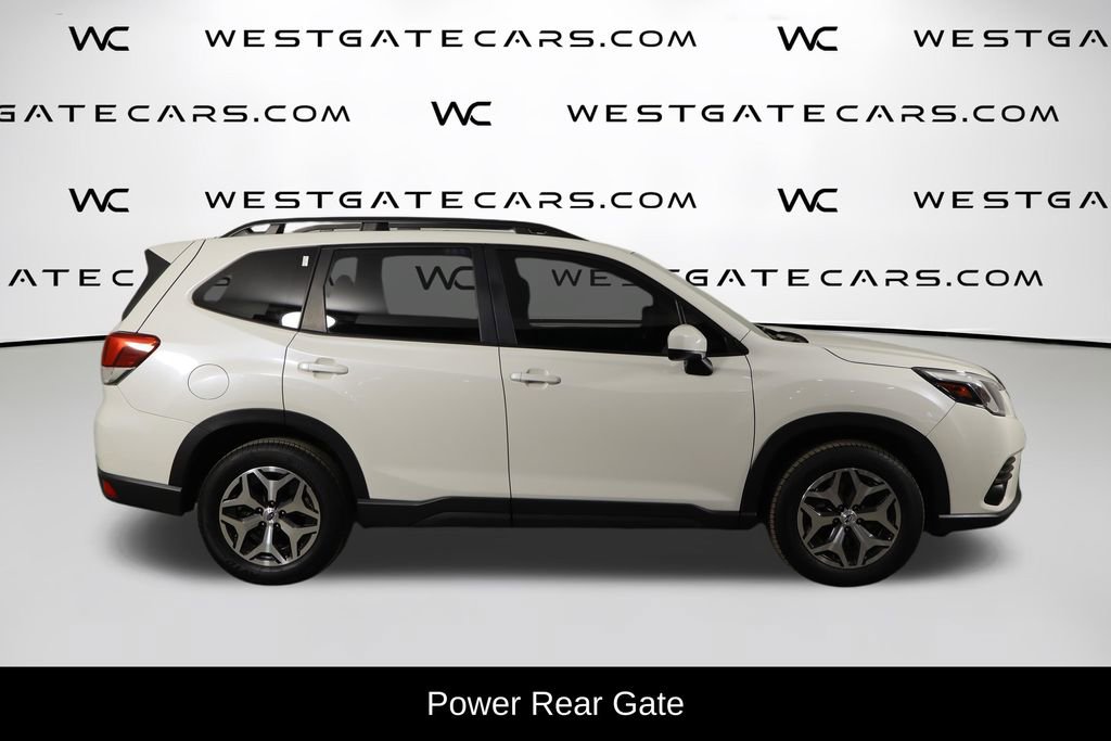 Used 2023 Subaru Forester Premium image 5