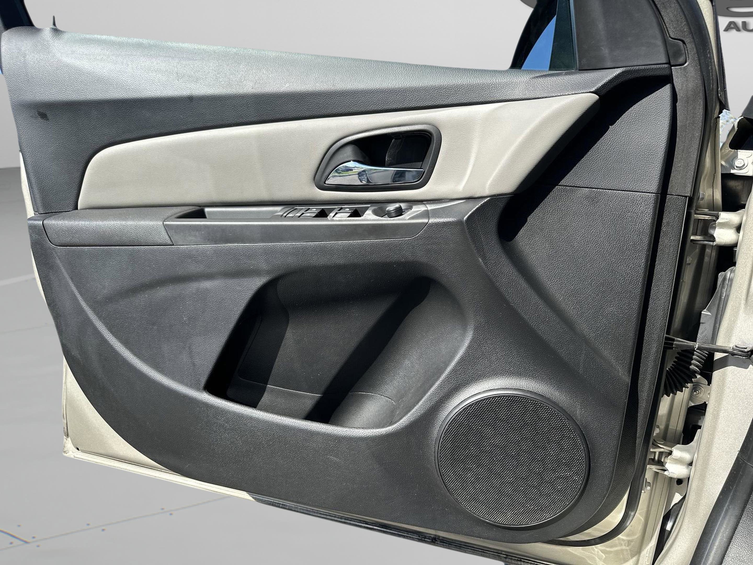 Used 2014 Chevrolet Cruze LT w/ Enhanced Safety Package image 16