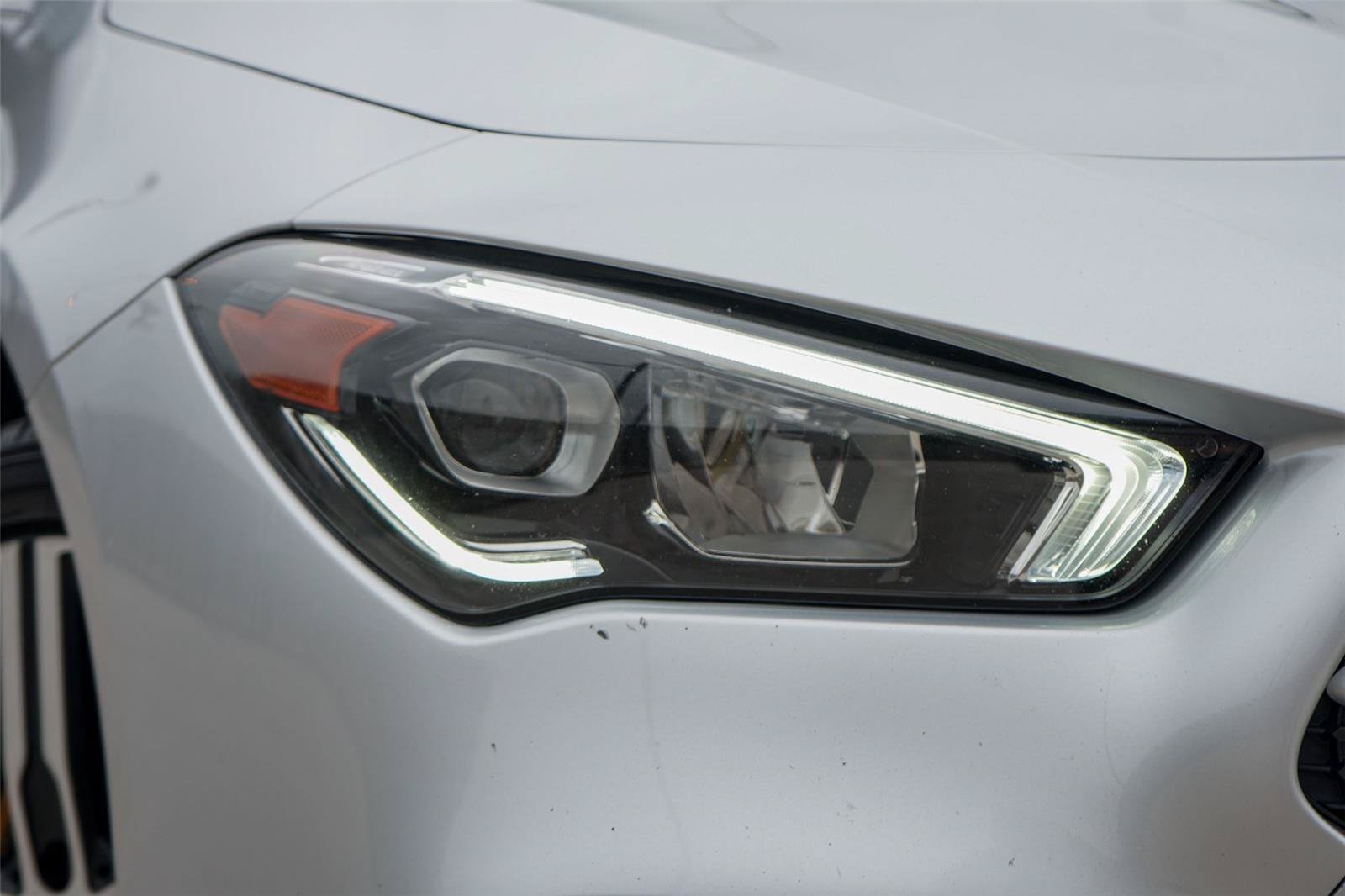 Used 2021 Mercedes-Benz CLA 250 4MATIC image 3