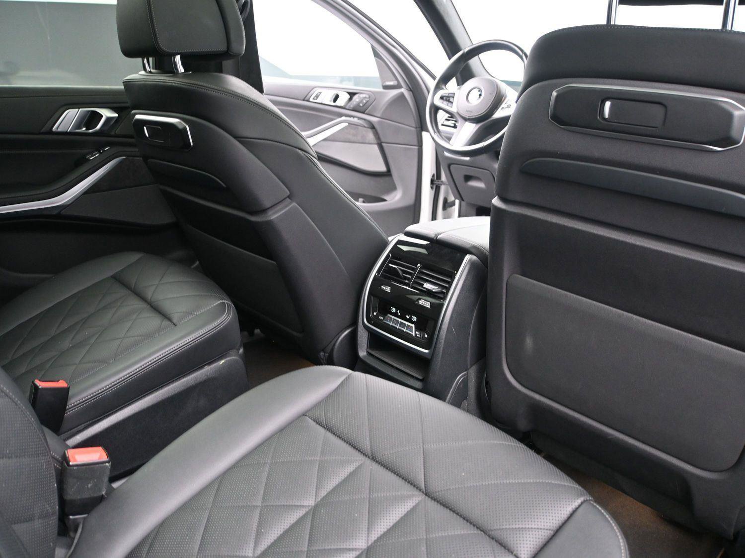 Used 2023 BMW X7 xDrive40i w/ Executive Package image 20