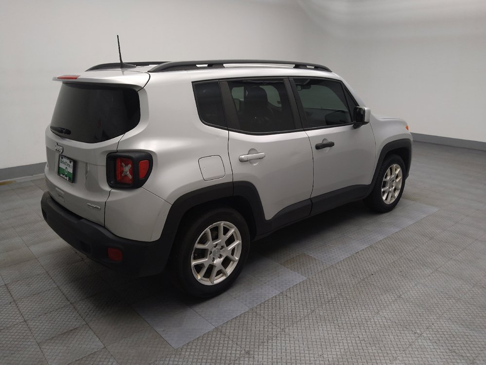 Used 2020 Jeep Renegade Latitude FWD image 10