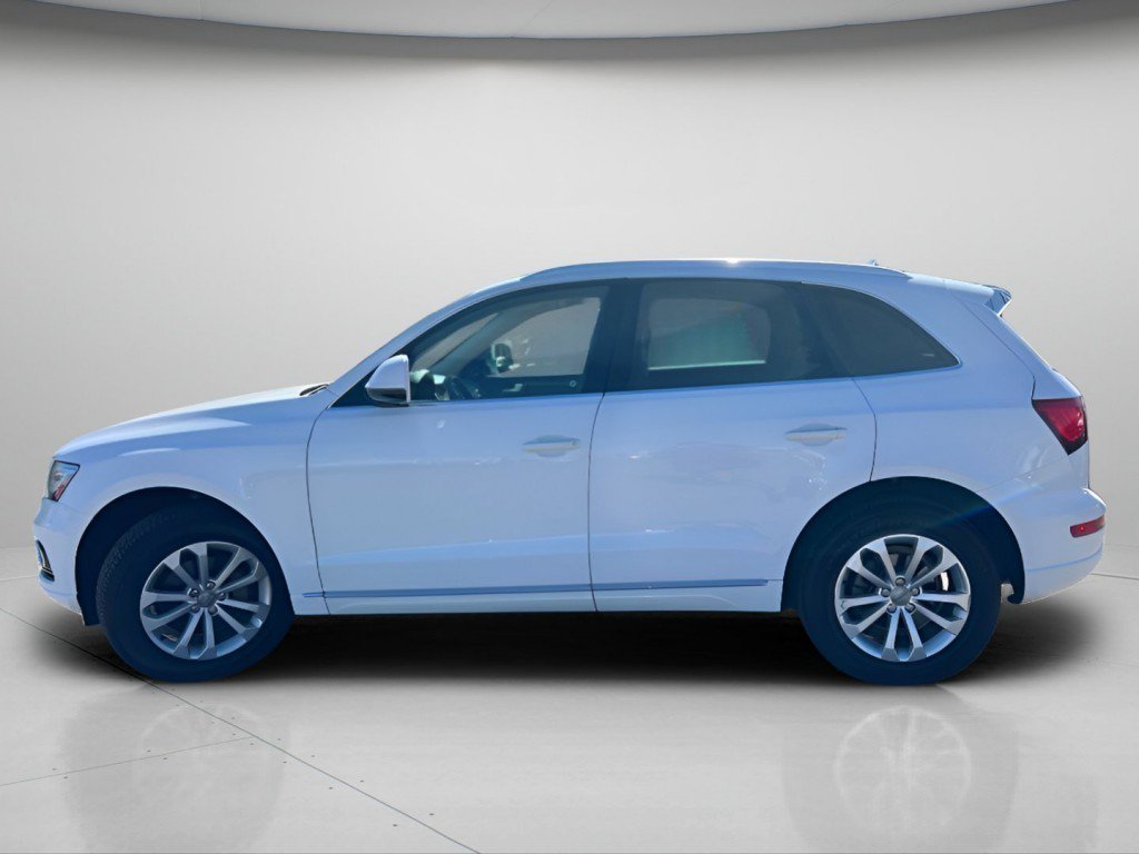 Used 2016 Audi Q5 2.0T Premium Plus w/ Technology Package AWD/4WD image 12