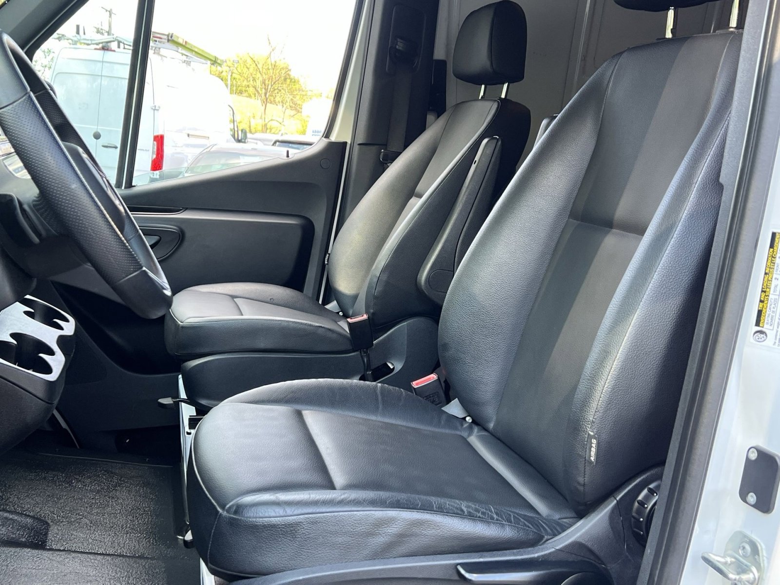 Used 2025 Mercedes-Benz Sprinter 2500 image 11