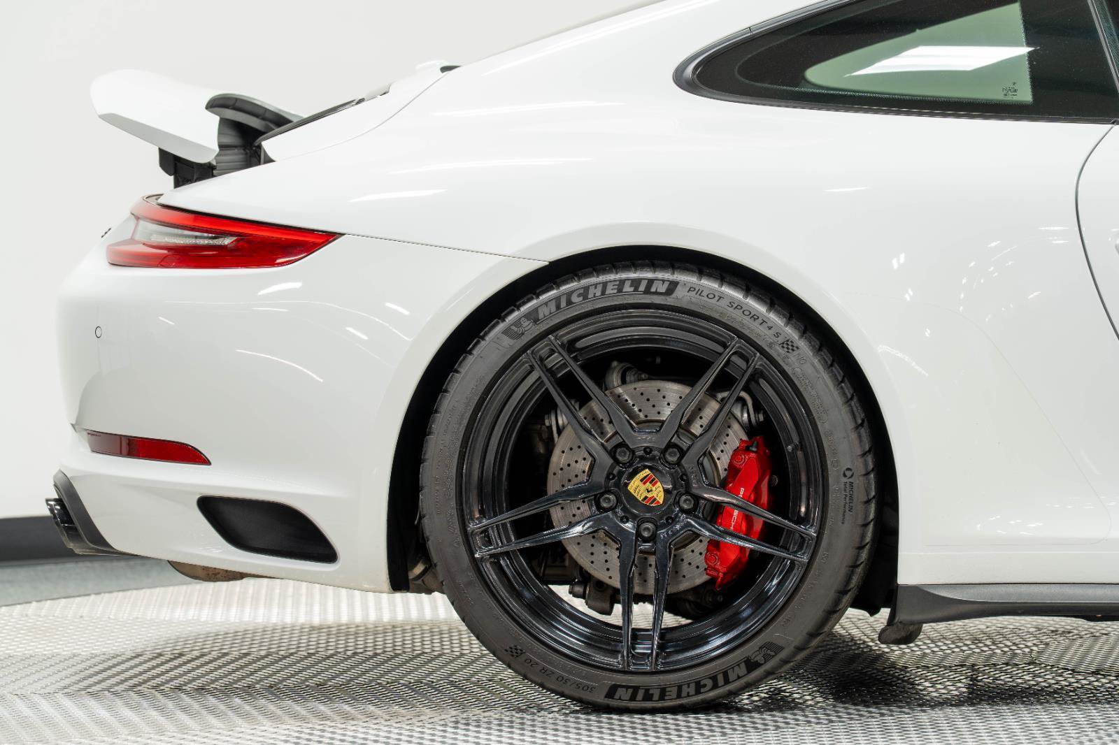 Used 2018 Porsche 911 Carrera 4S AWD/4WD image 21