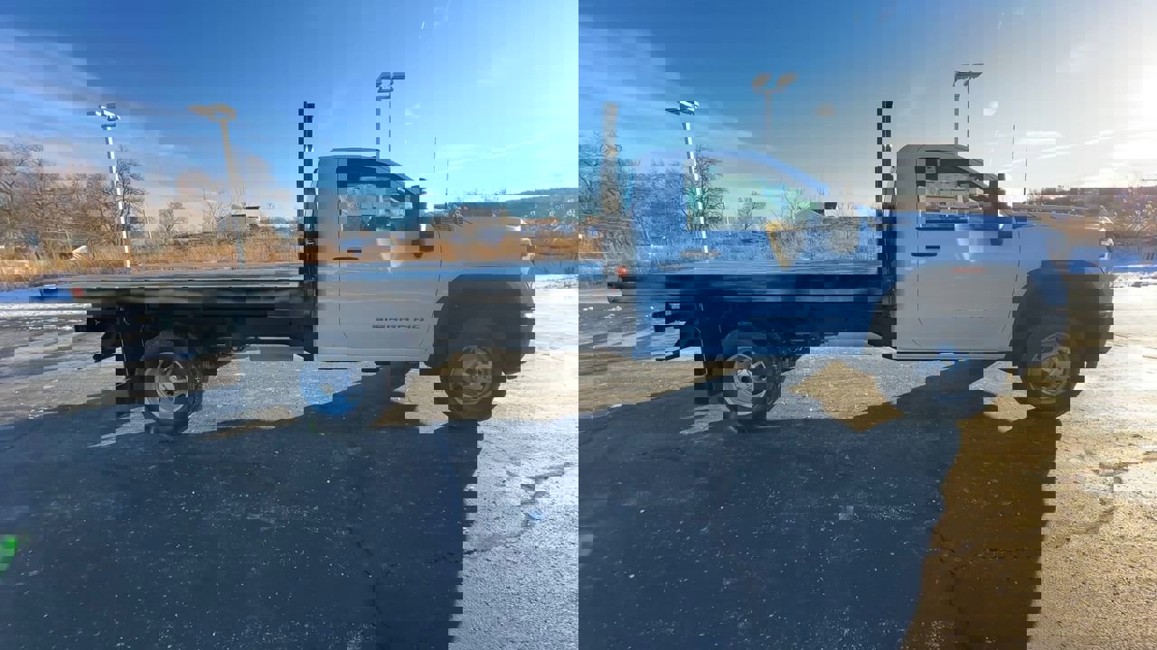 New 2026 GMC Sierra 3500 Pro w/ Convenience Package image 9