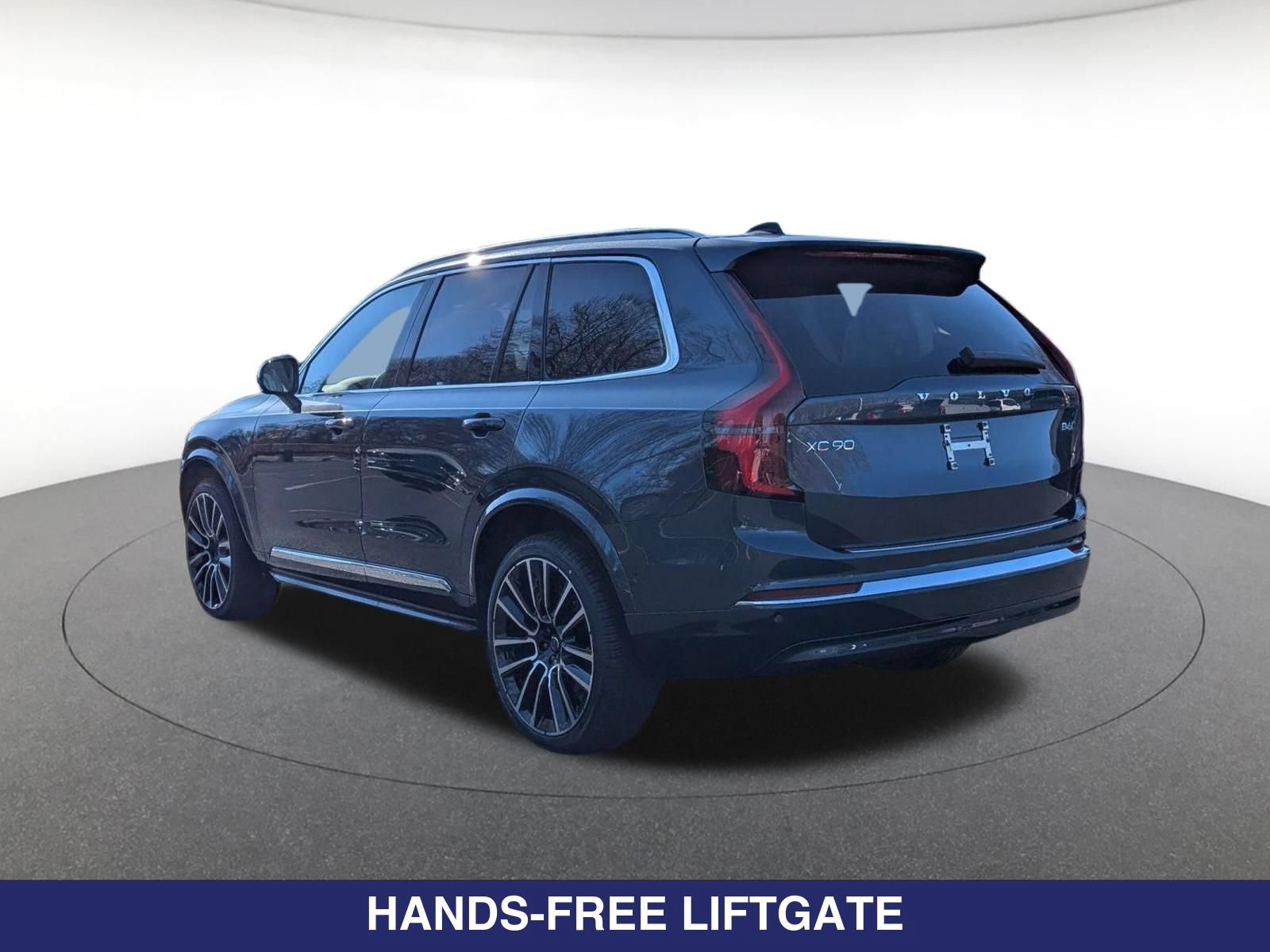 New 2026 Volvo XC90 B6 Plus w/ Protection Package Premier AWD/4WD image 6